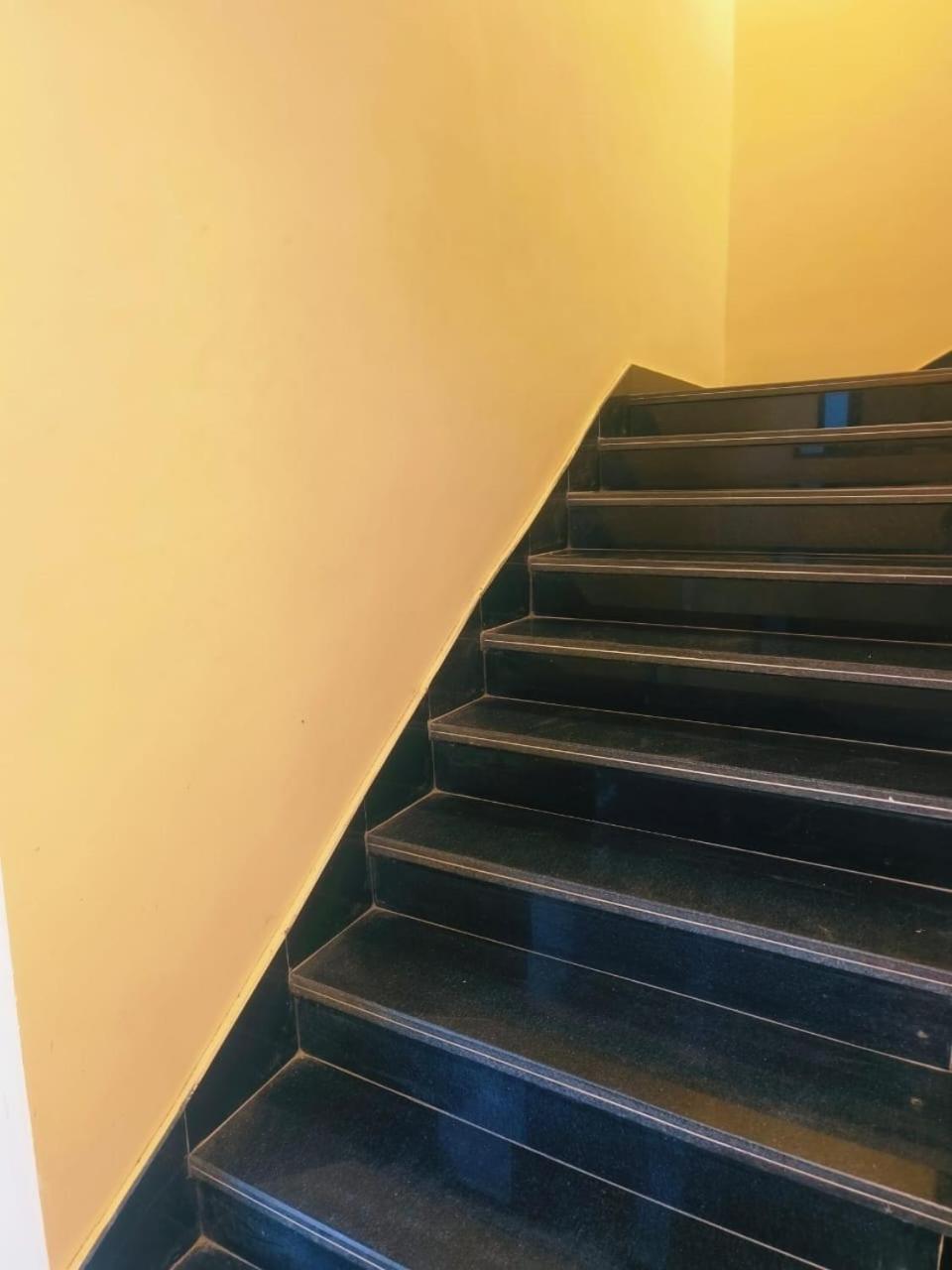 Hotel Dev Kripa ウッジャイン エクステリア 写真